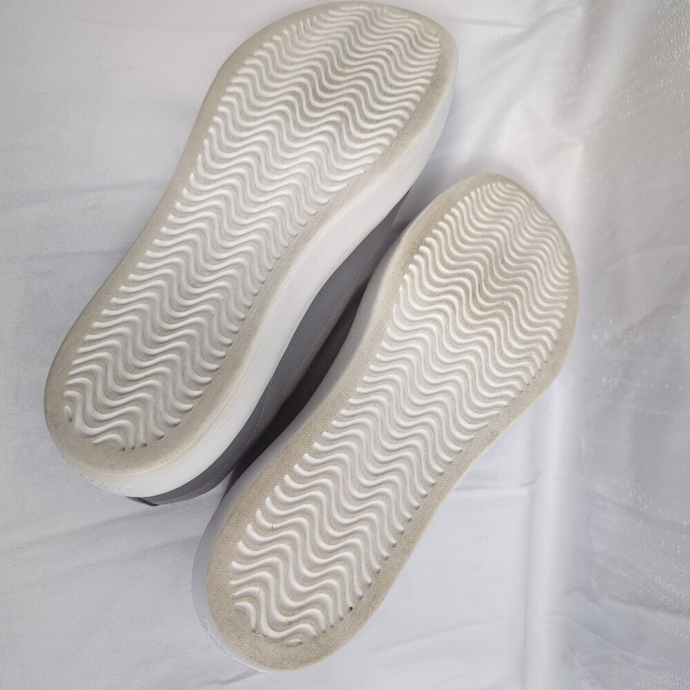 Allbirds Unisex Lace-Up Sneakers Size 13W (11M) - Picture 3 of 6